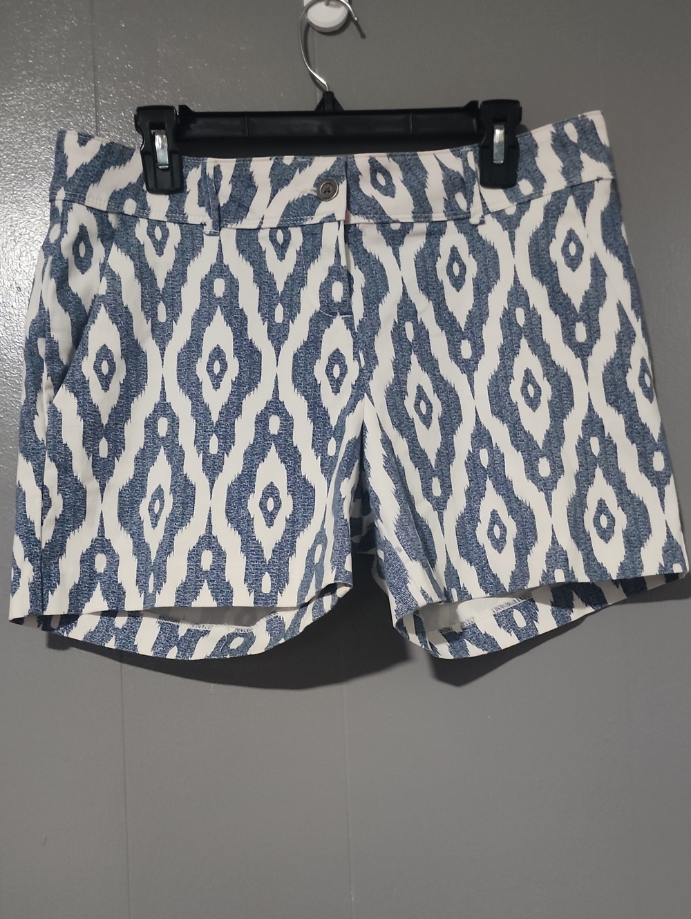 Isaac Mizrahi White and Blue Ikat Print Shorts